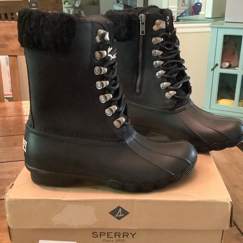 NIB Sperry Saltwater Waterproof Women's Black Sherpa Boots Sz 5